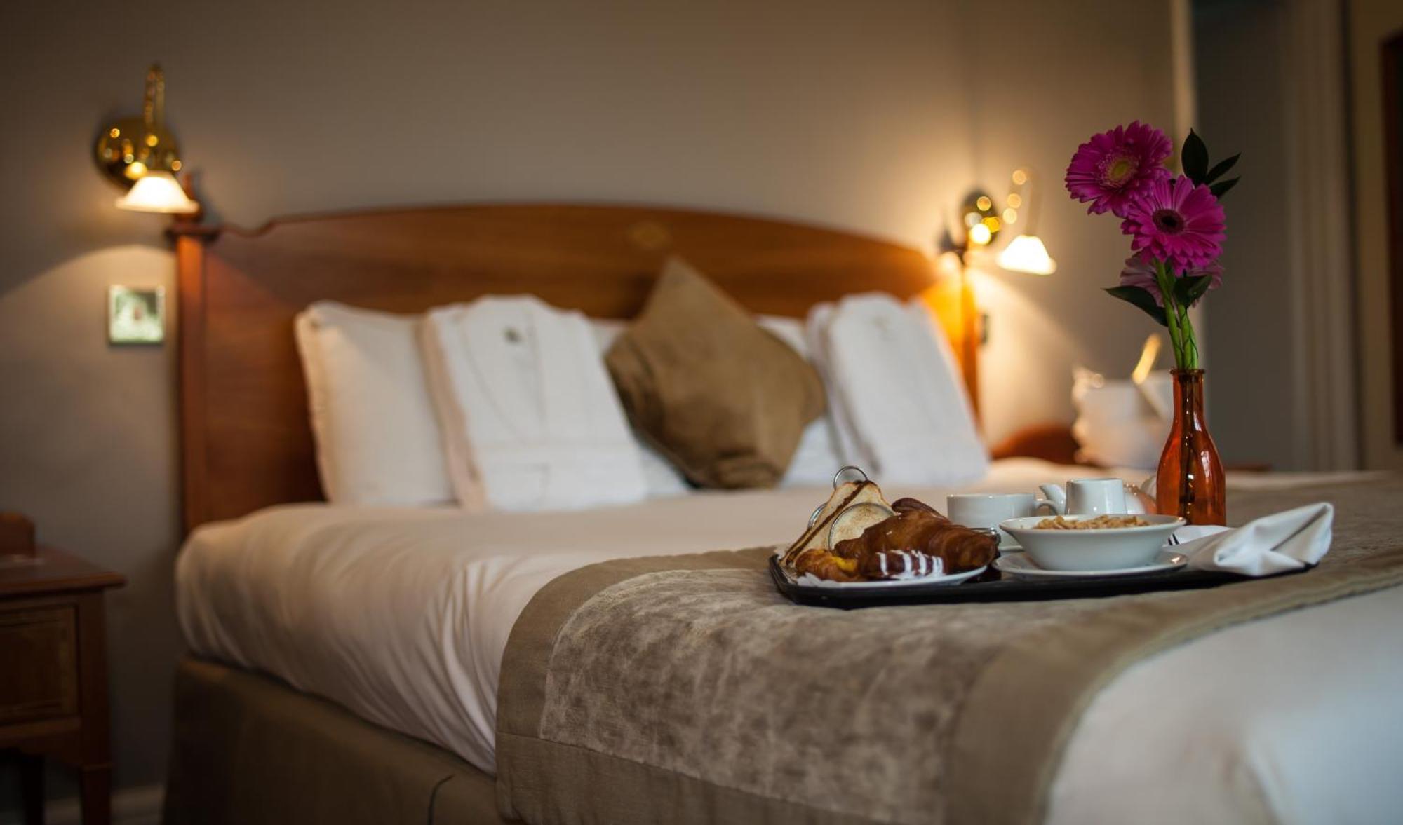 Warren Lodge Shepperton Phòng bức ảnh
