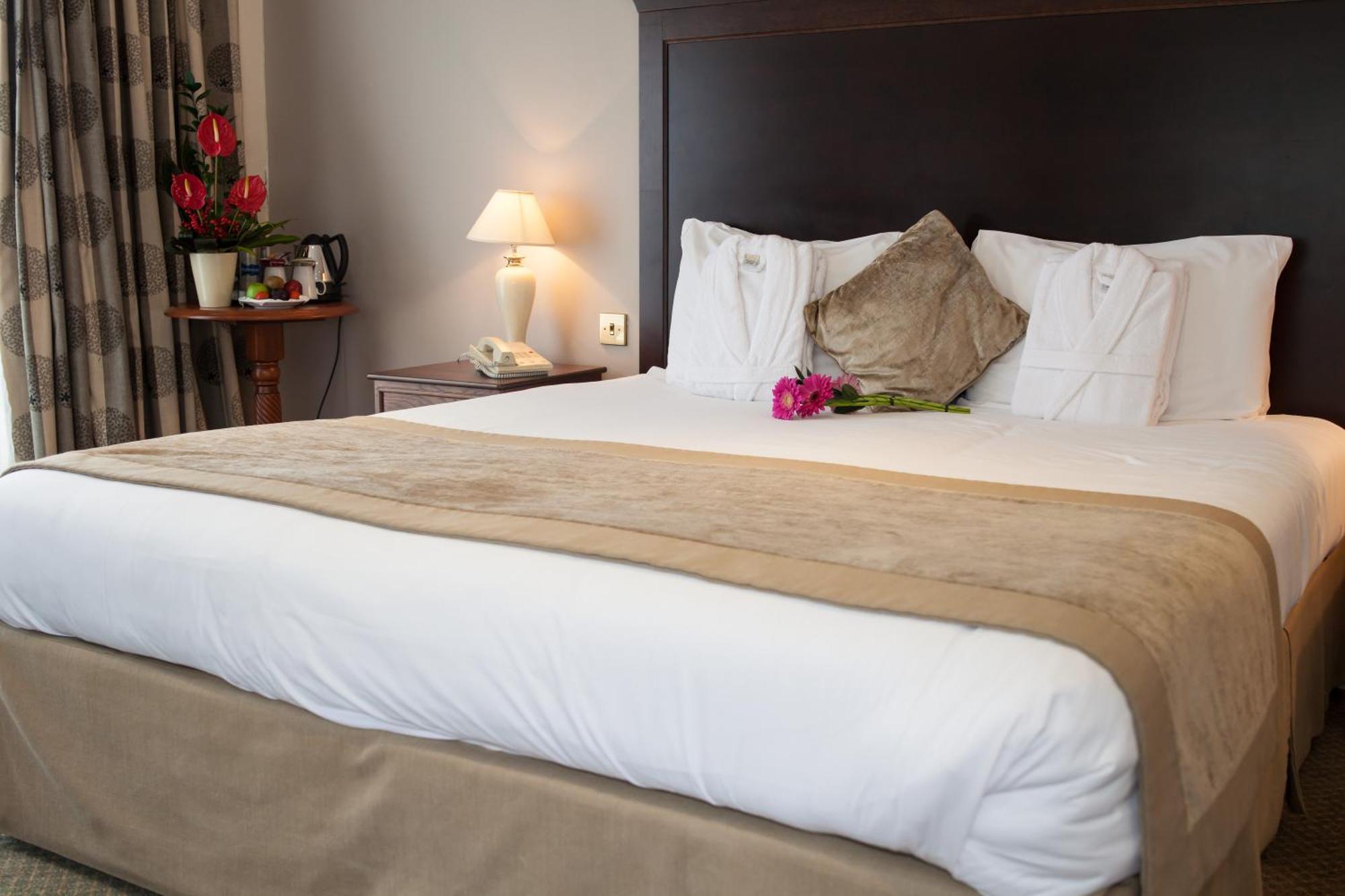 Warren Lodge Shepperton Phòng bức ảnh
